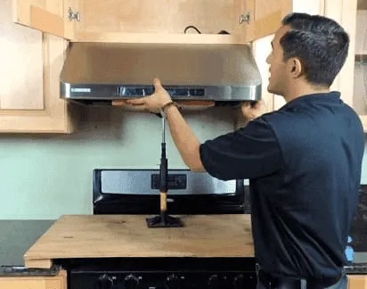 Reparación de campana extractora industrial